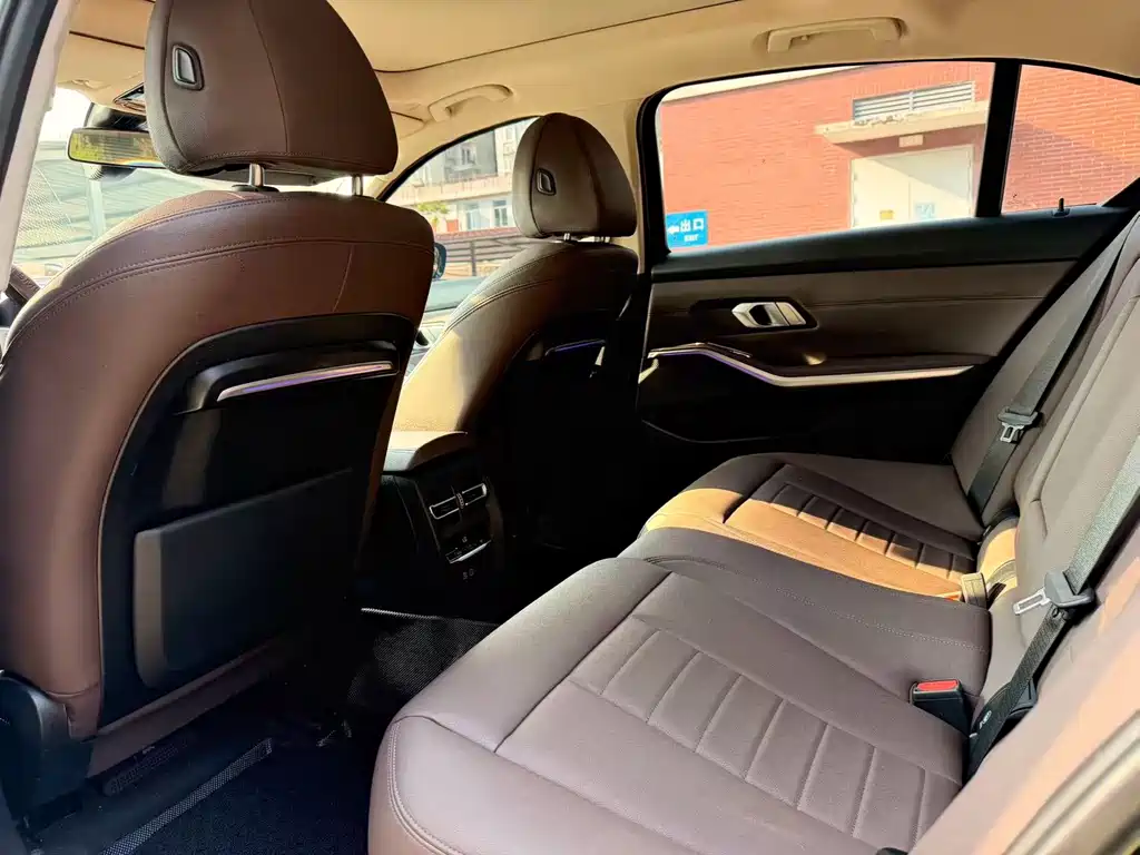 BMW 3 Series — миниатюра 6