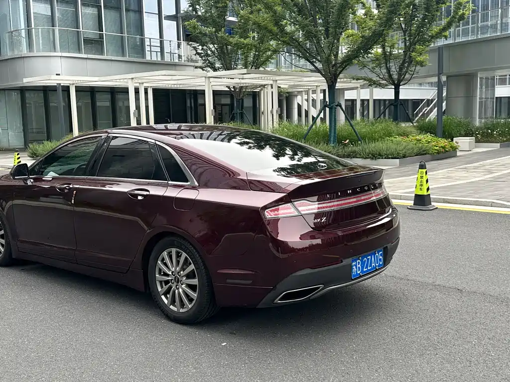 Lincoln MKZ 2017 2.0T Premium