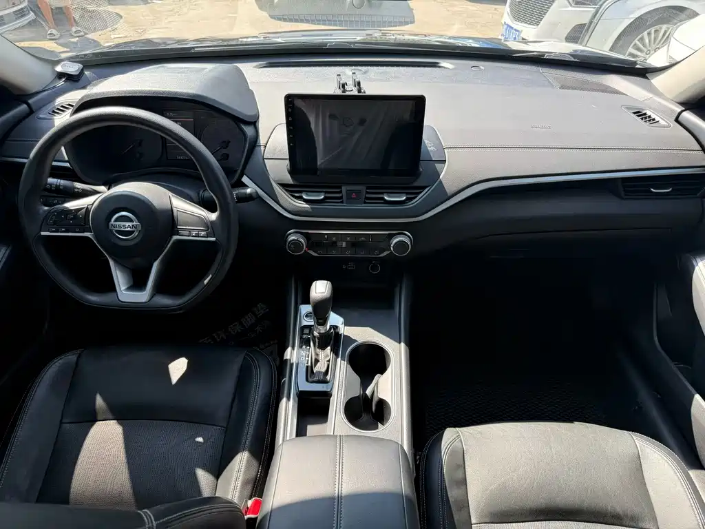 Nissan Teana — миниатюра 6