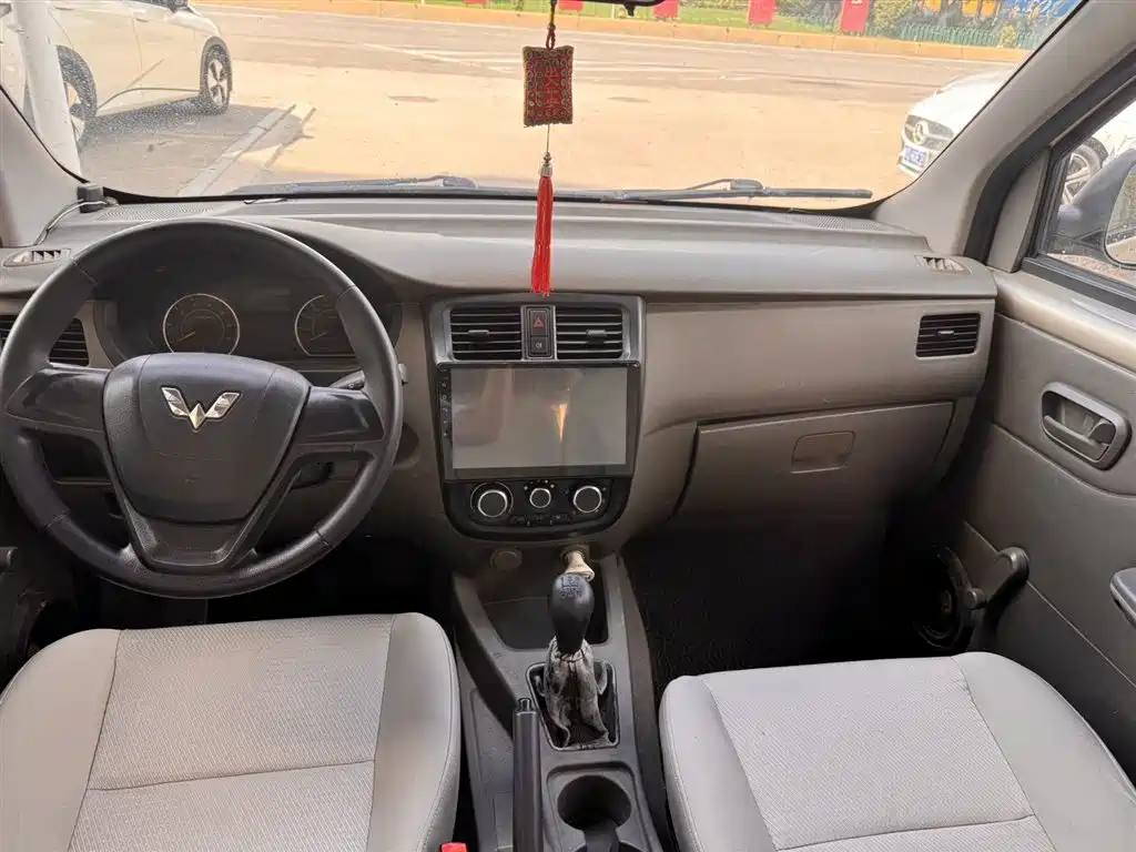 Wuling RongguangV V 2018 1.5L