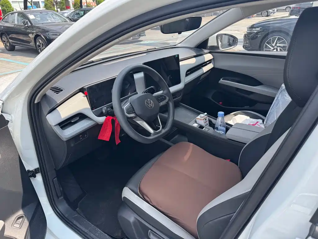 Volkswagen Sagitar — миниатюра 5