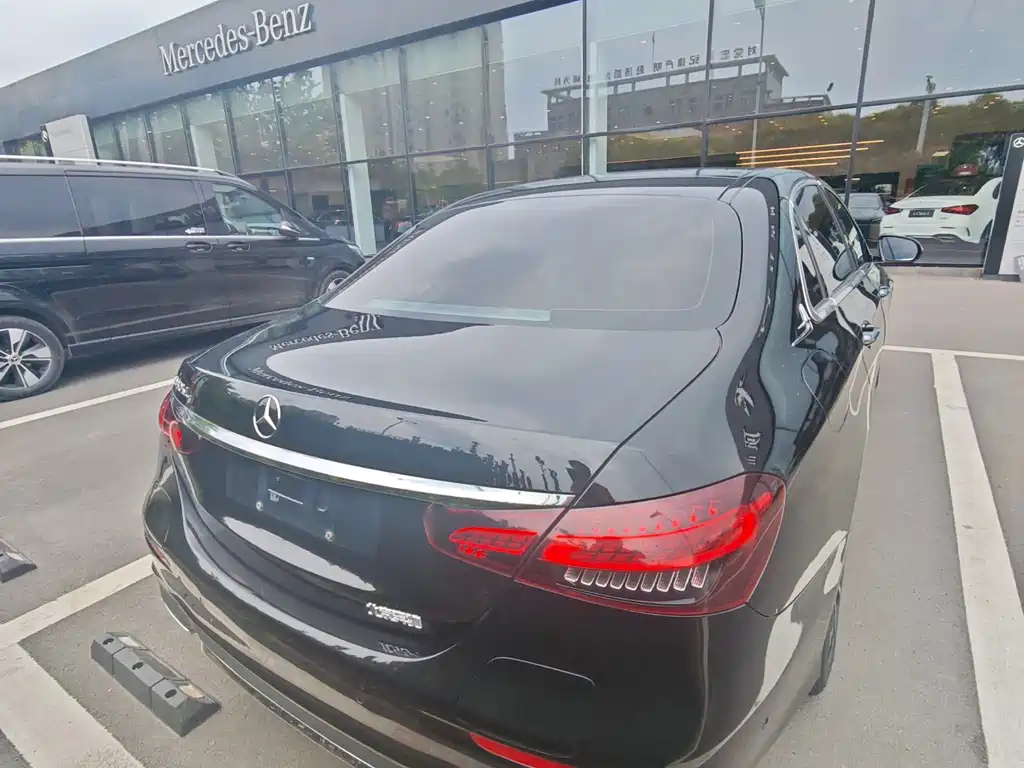 Mercedes-Benz E-Class E 2023 E 350 e L Sport