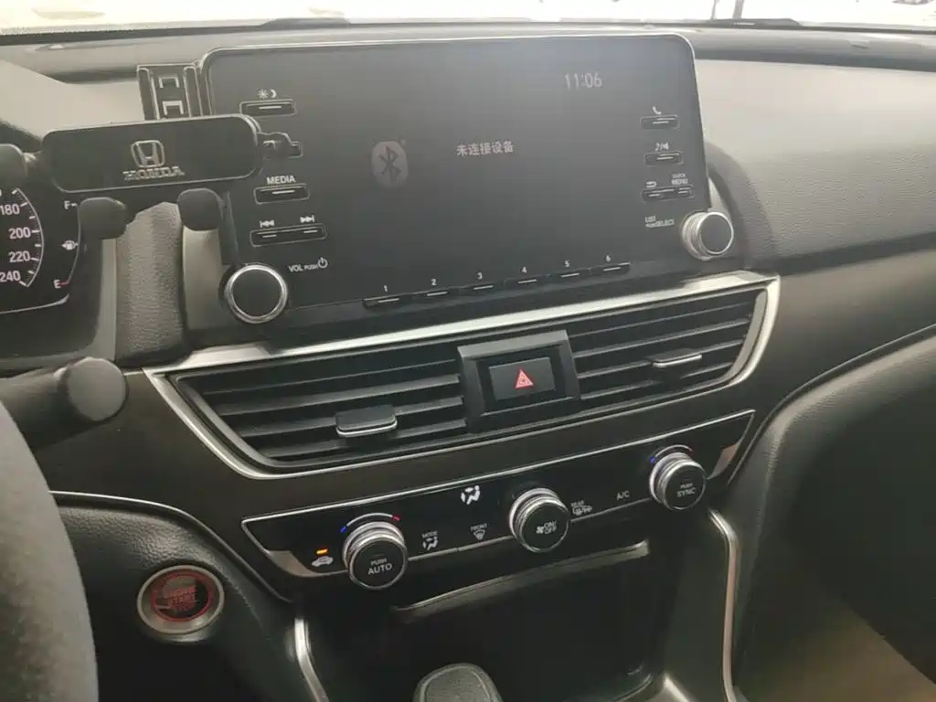 Honda Accord — миниатюра 13