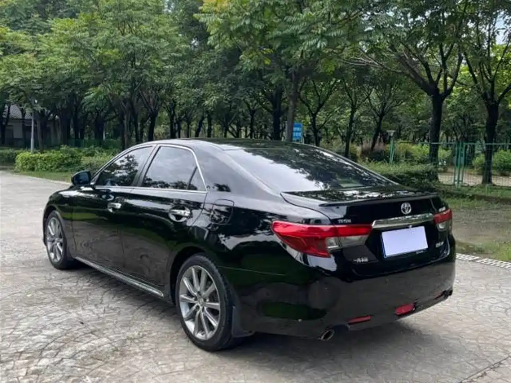 Toyota Reiz 2013 2.5V