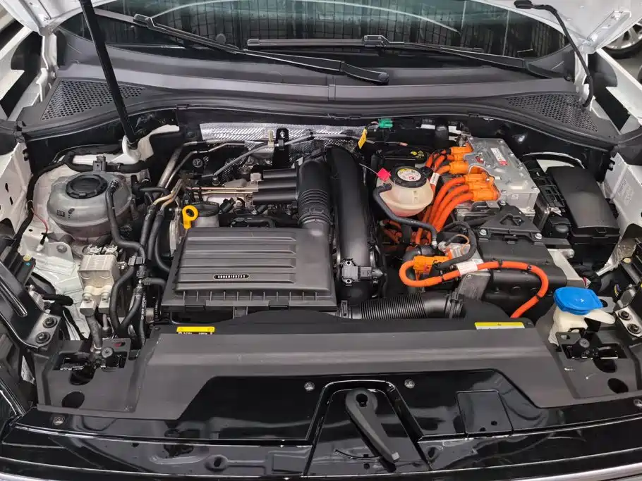 Volkswagen 探岳 GTE — миниатюра 10