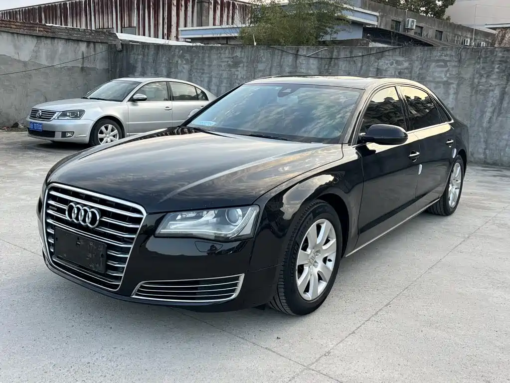 Купить Audi A8