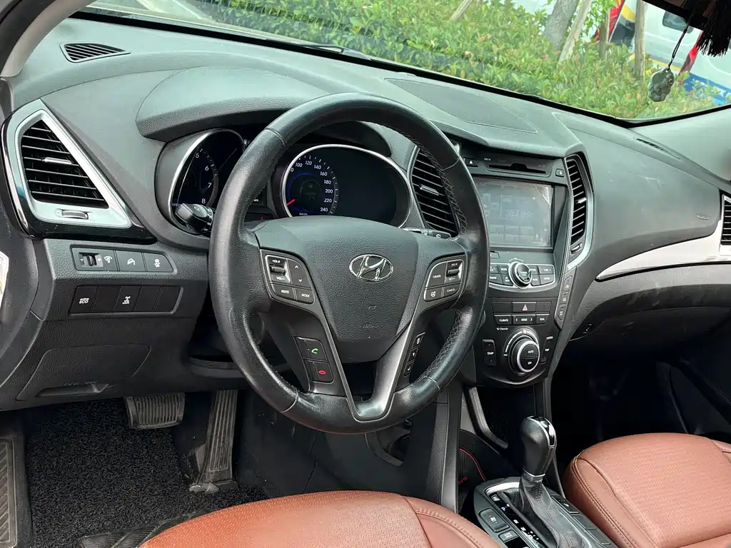 Hyundai Santa Fe — миниатюра 11