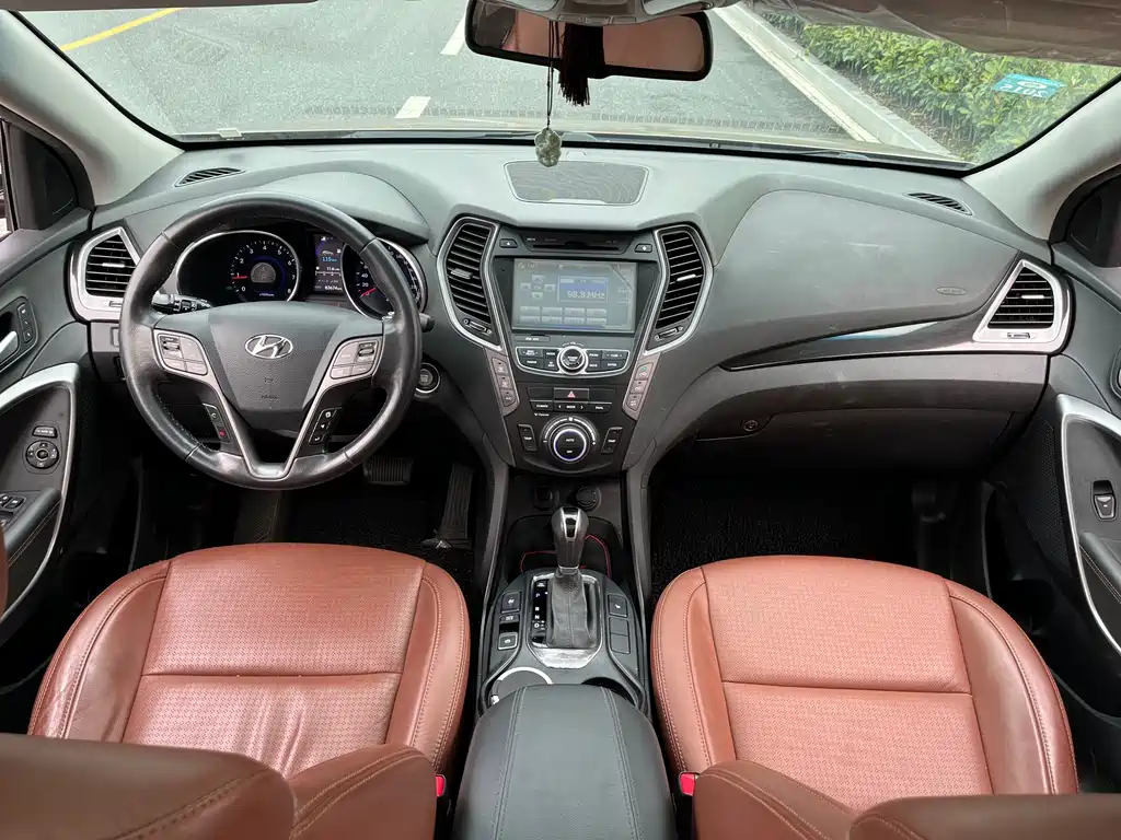 Hyundai Santa Fe — миниатюра 15