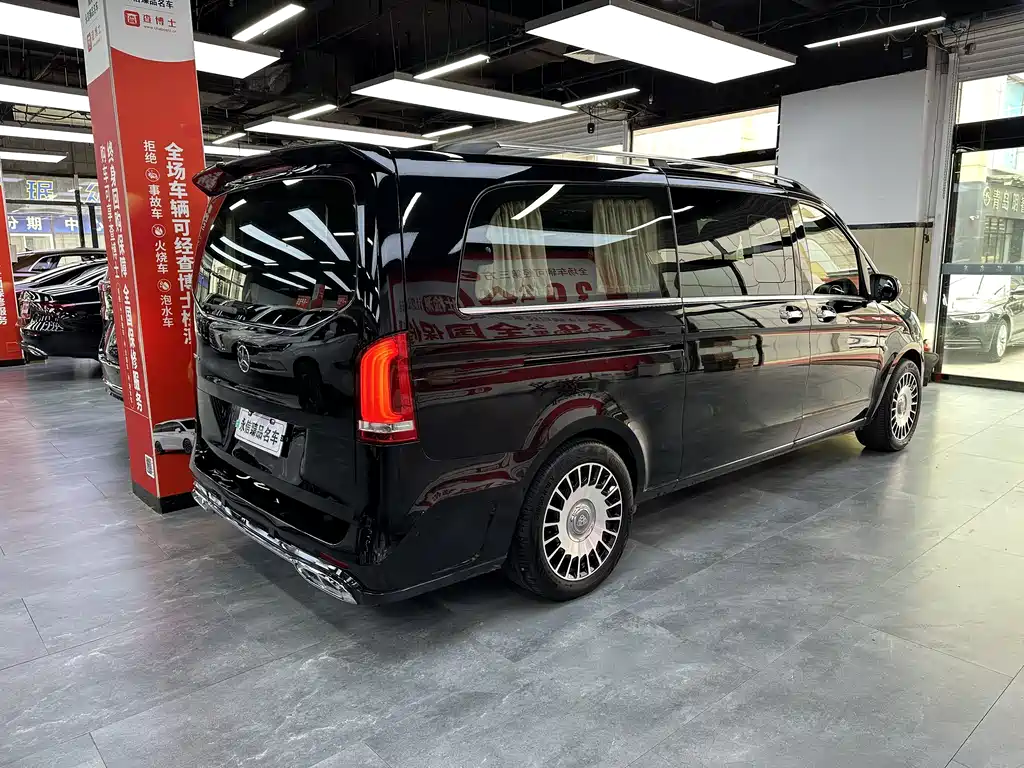 Mercedes-Benz Vito 2021 2.0T 7 мест