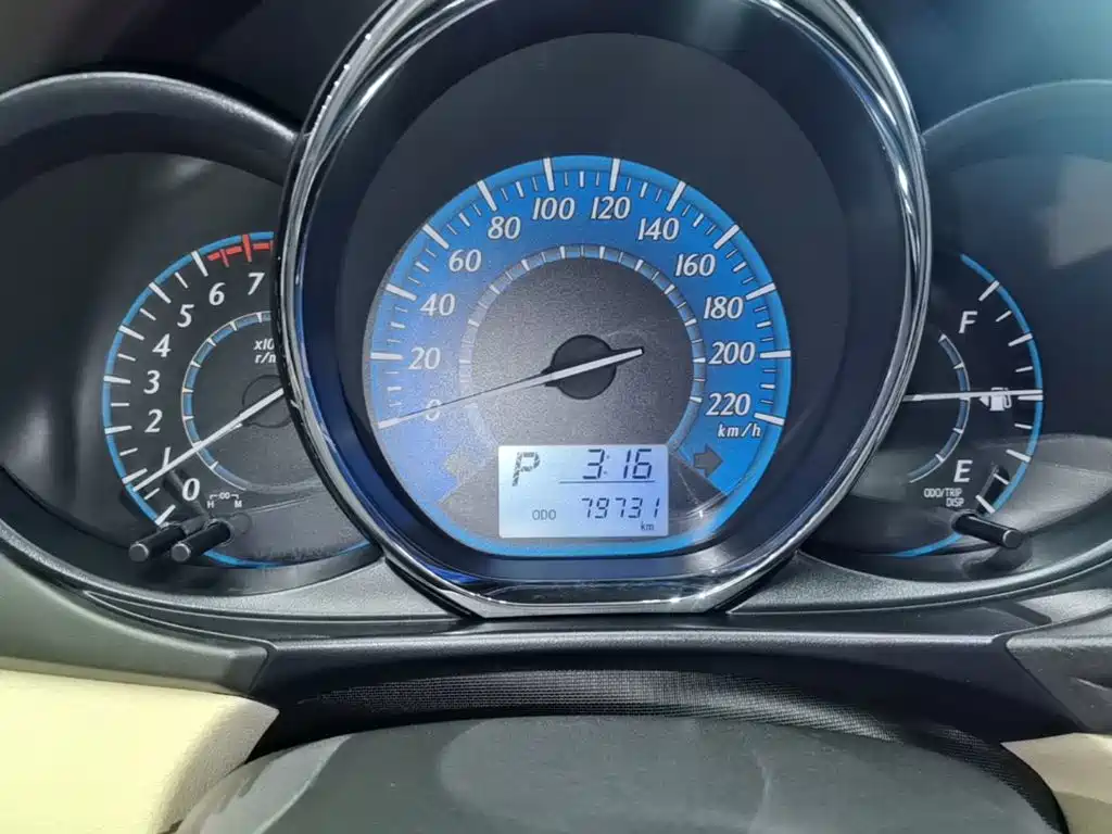 Toyota Yaris L — миниатюра 12