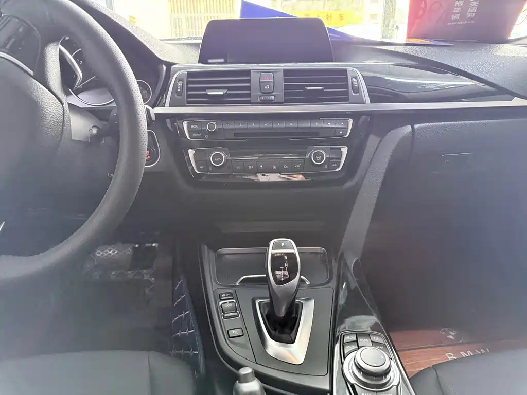 BMW 3 Series — миниатюра 14