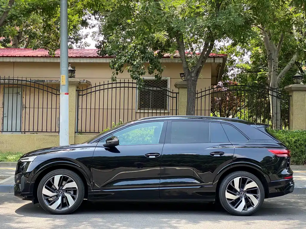 Audi Q5 e-tron 2024 50 e-tron quattro