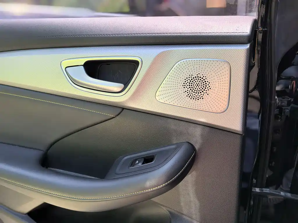 Roewe i6 MAX — миниатюра 13