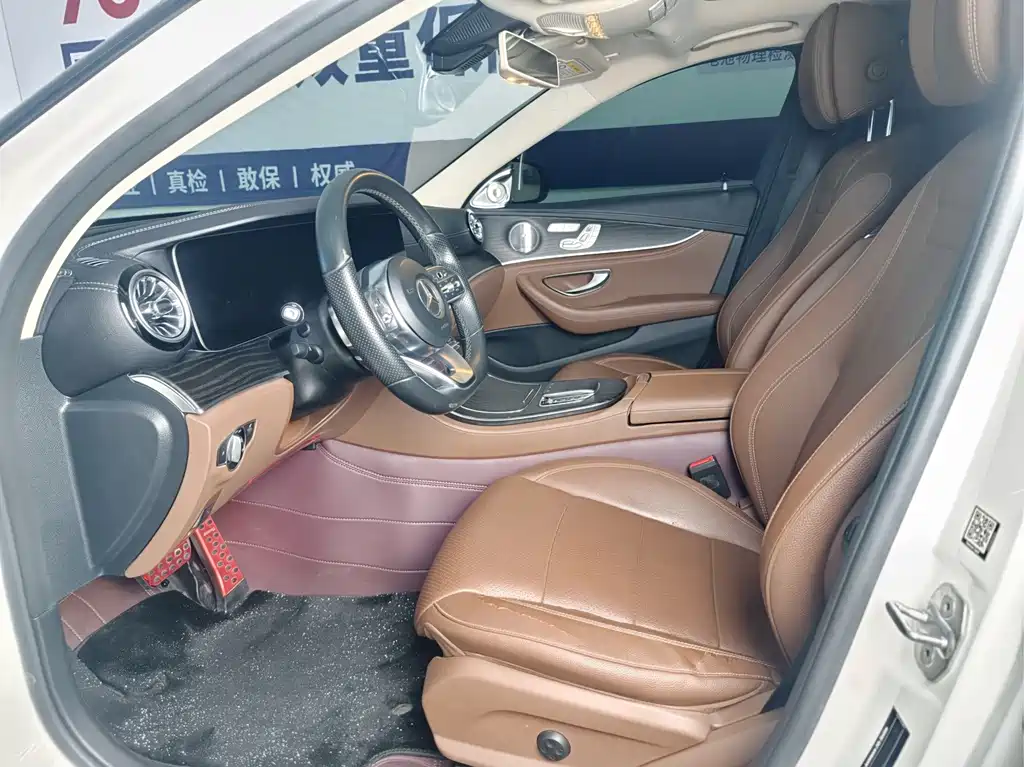Mercedes-Benz E-Class — миниатюра 5