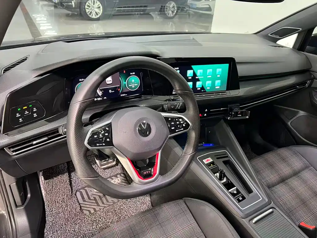 Volkswagen Golf GTI — миниатюра 6
