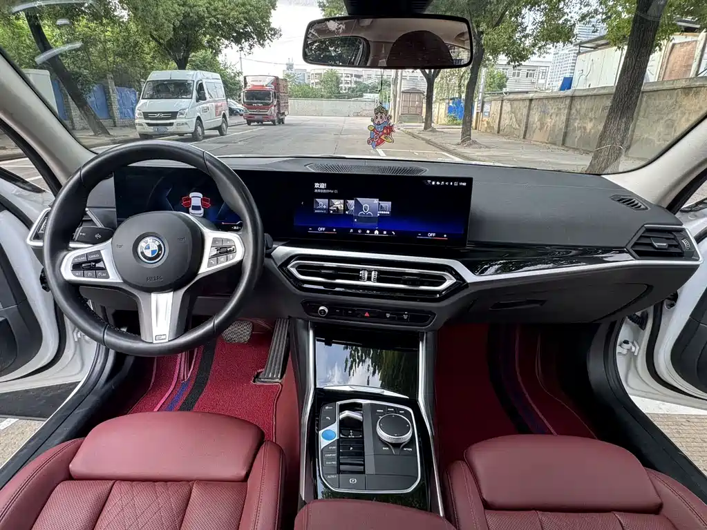 BMW i3 2024 eDrive 35 L