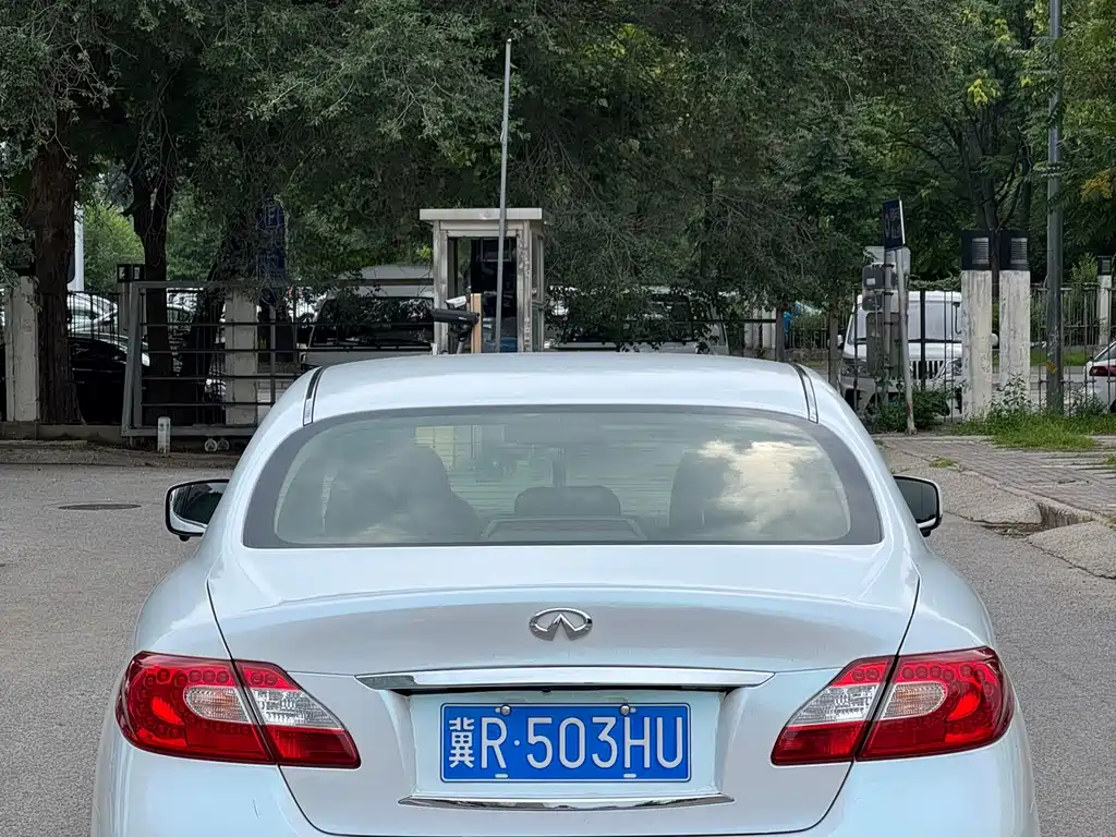 Infiniti Q70 2015 Q70L 2.5L Enjoy