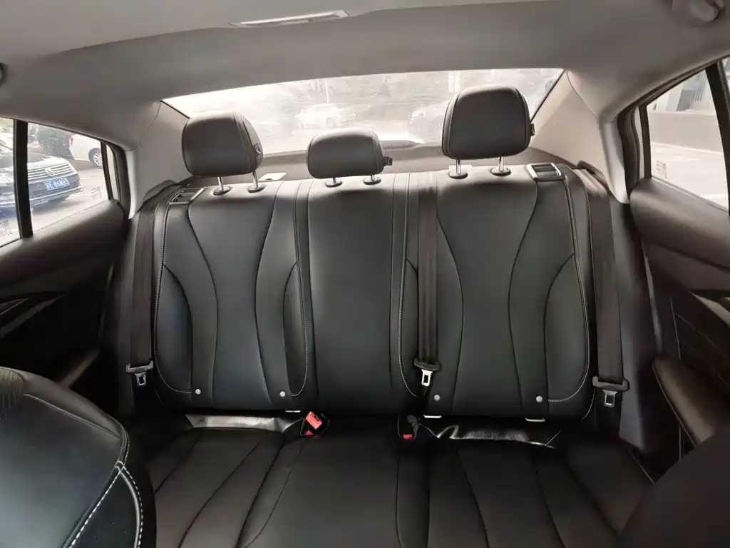 Roewe i5 — миниатюра 10