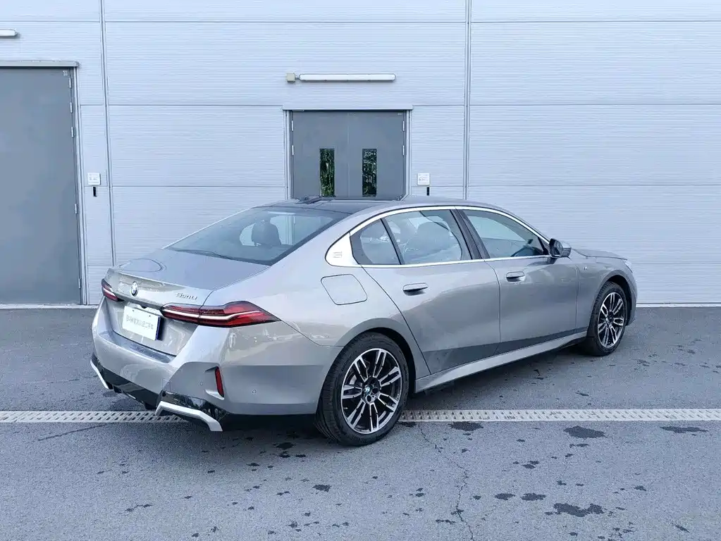 BMW 5 Series 5 2024 530Li Lead M Sport