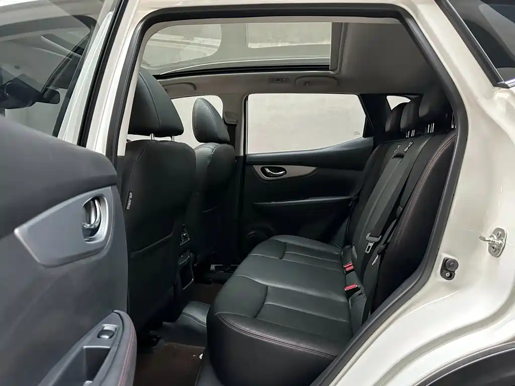 Nissan Qashqai — миниатюра 10