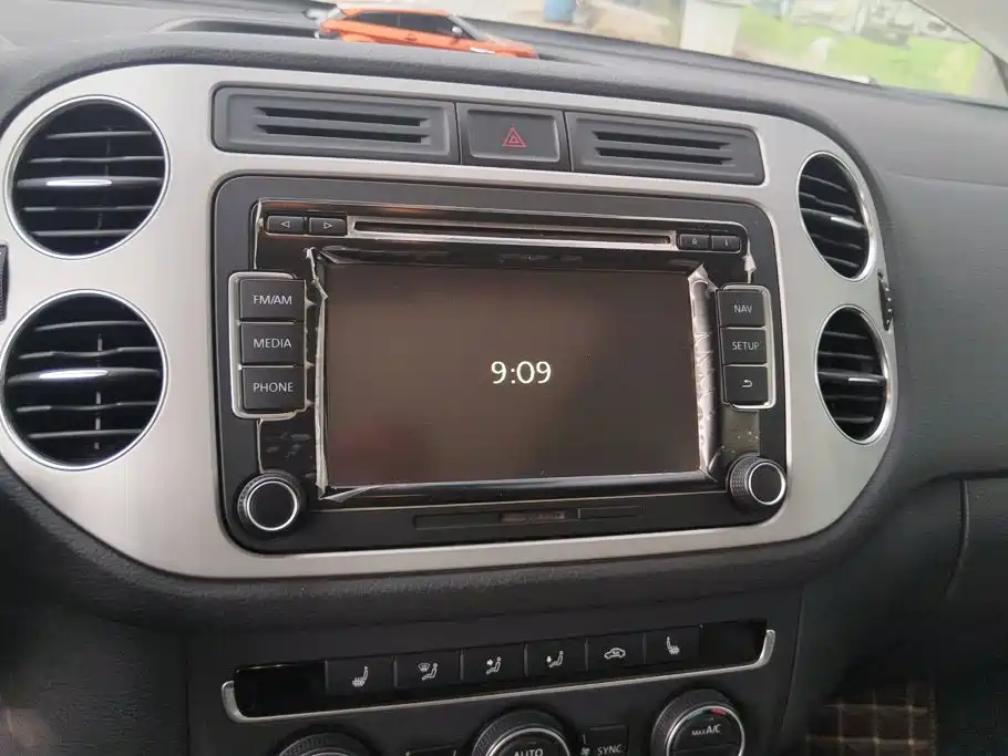 Volkswagen Tiguan — миниатюра 12
