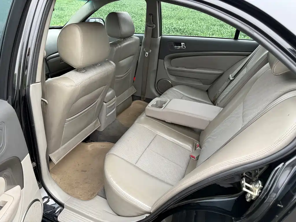 Chevrolet Epica — миниатюра 9