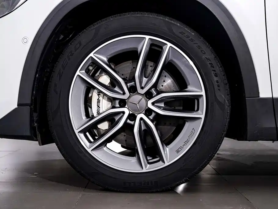 Mercedes-Benz GLA AMG — миниатюра 12