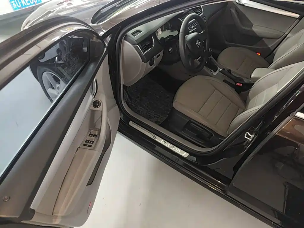 Skoda Octavia — миниатюра 16