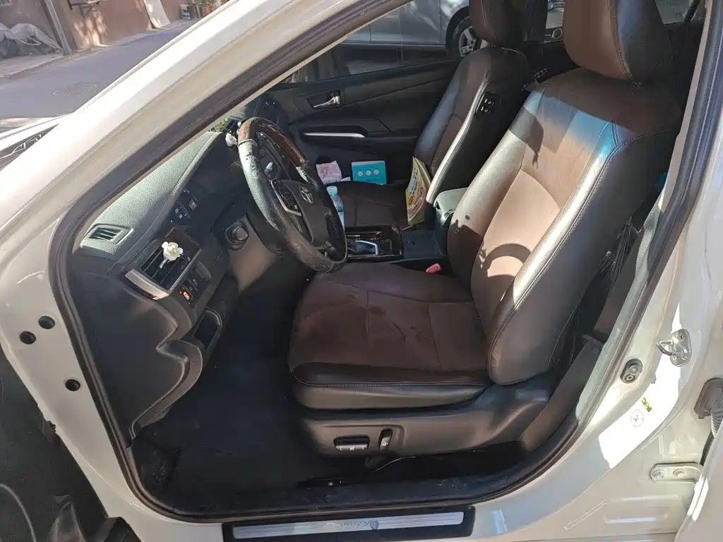 Toyota Camry — миниатюра 8