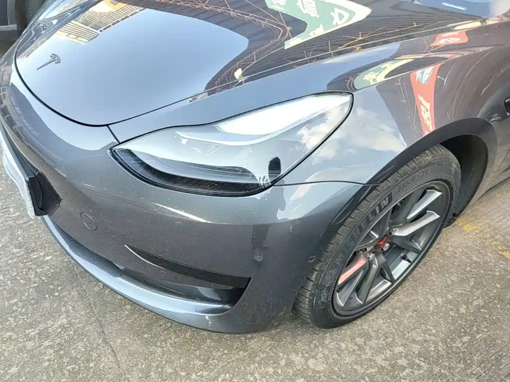 Tesla Model 3 — миниатюра 24