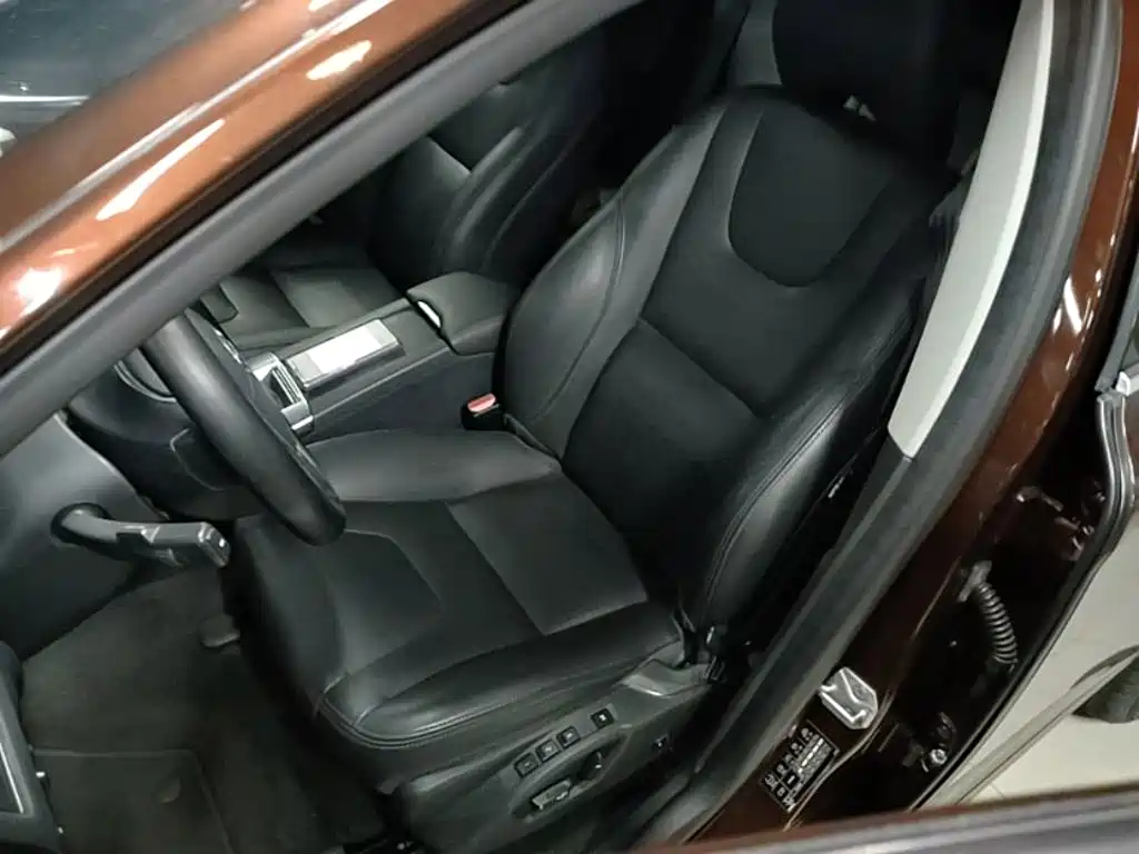 Volvo XC60 — миниатюра 15