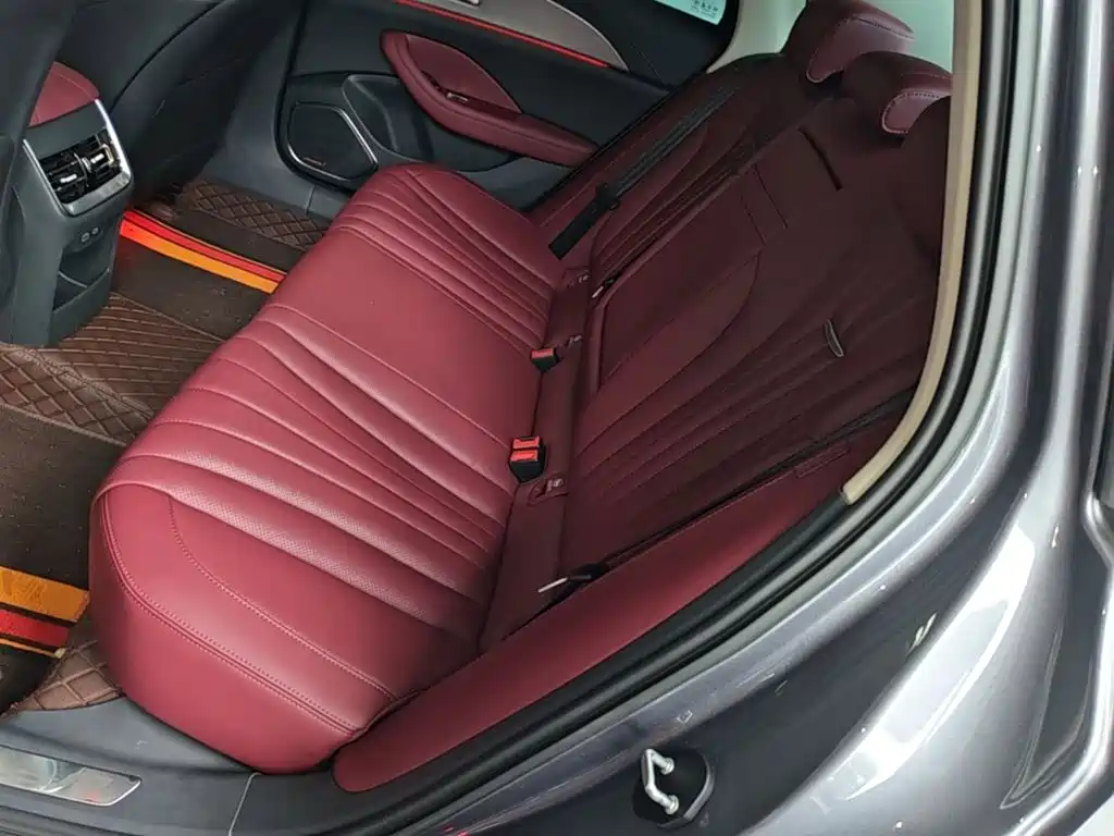 Hongqi Hongqi H5 — миниатюра 17