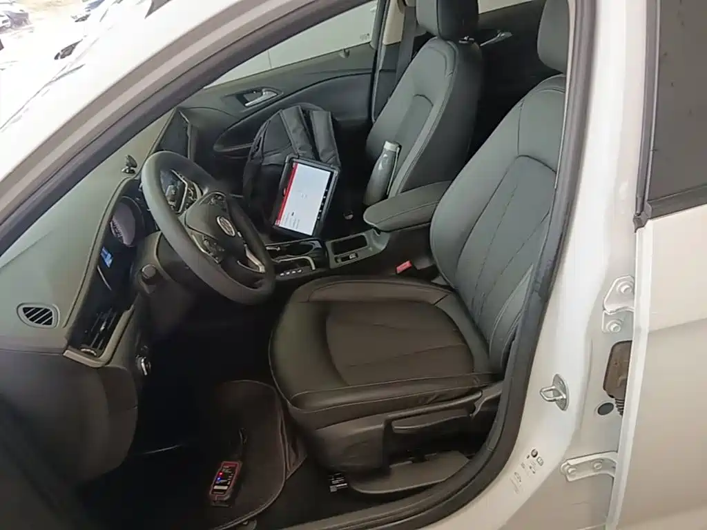Buick Verano — миниатюра 15
