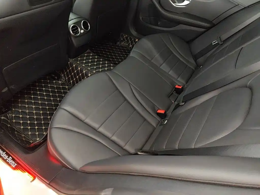 Mercedes-Benz C-Class — миниатюра 17