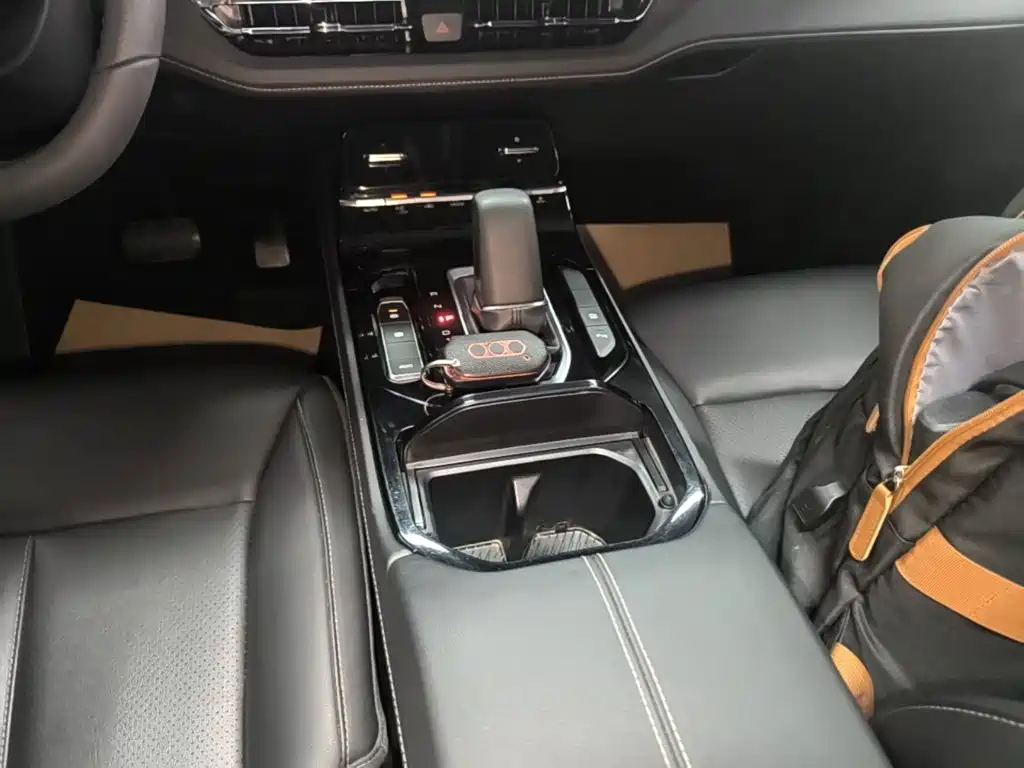 Wuling Victory — миниатюра 14