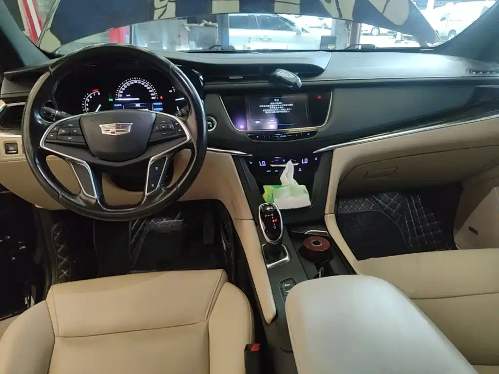 Cadillac XT5 — миниатюра 10