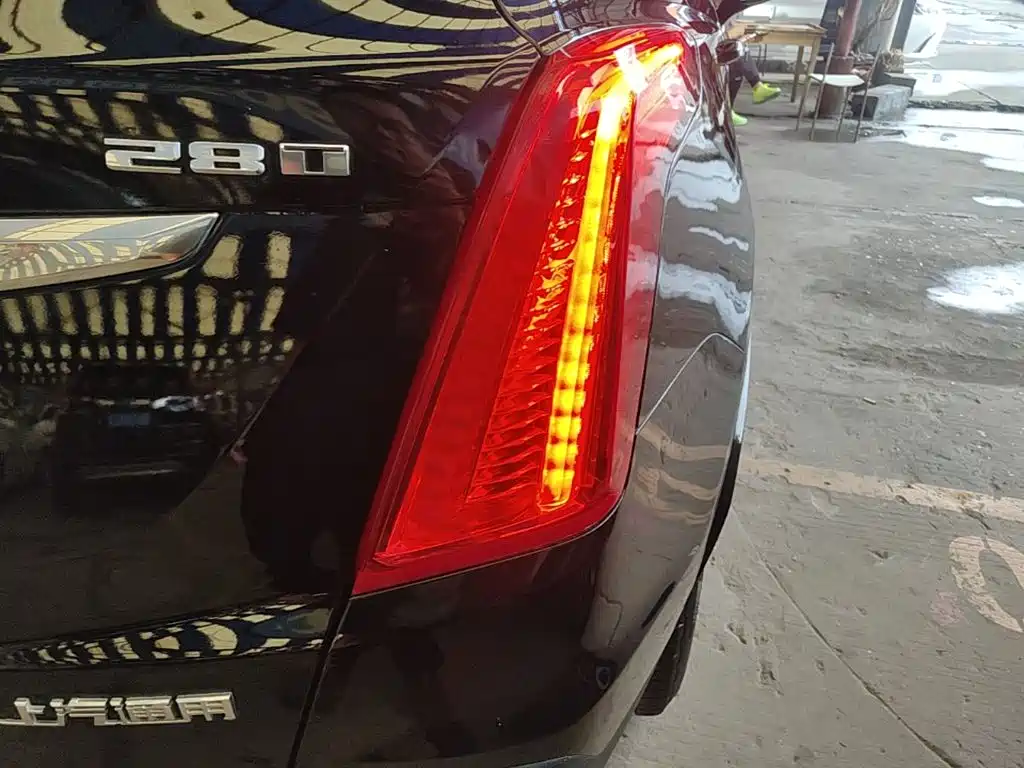 Cadillac XT5 — миниатюра 8