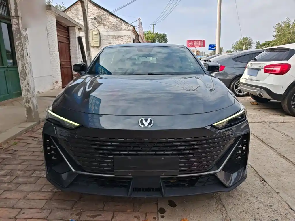 Changan UNI-V — миниатюра 3