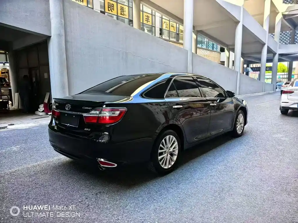 Toyota Camry — миниатюра 6