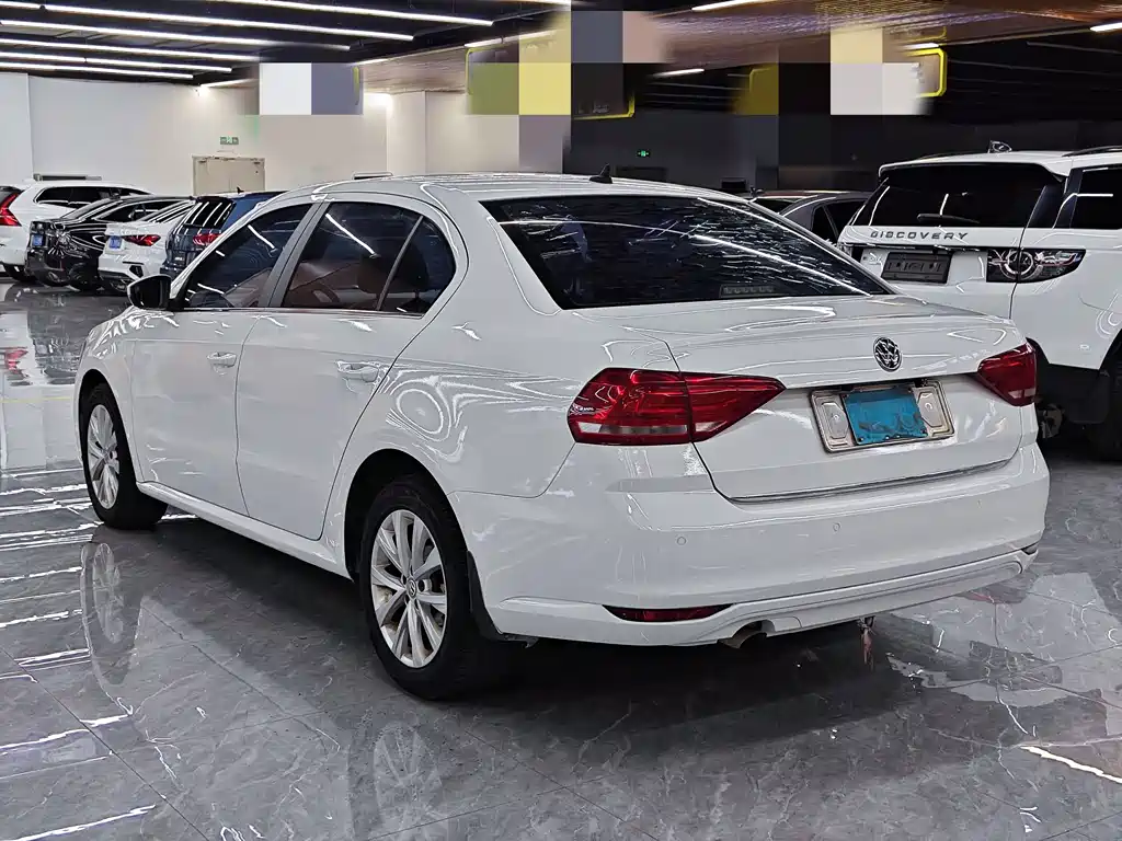 Volkswagen Lavida — миниатюра 5