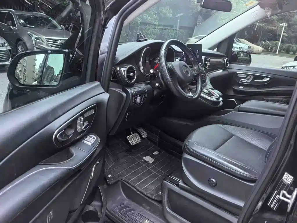 Mercedes-Benz V-Class — миниатюра 4