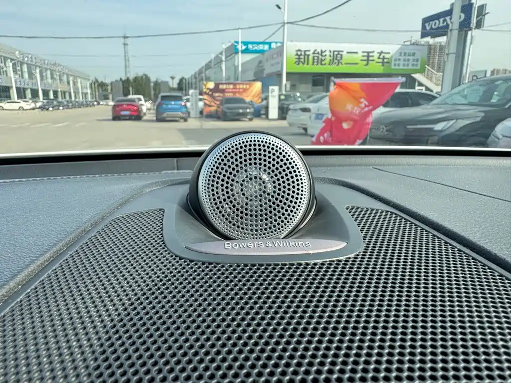 Volvo XC60 — миниатюра 8