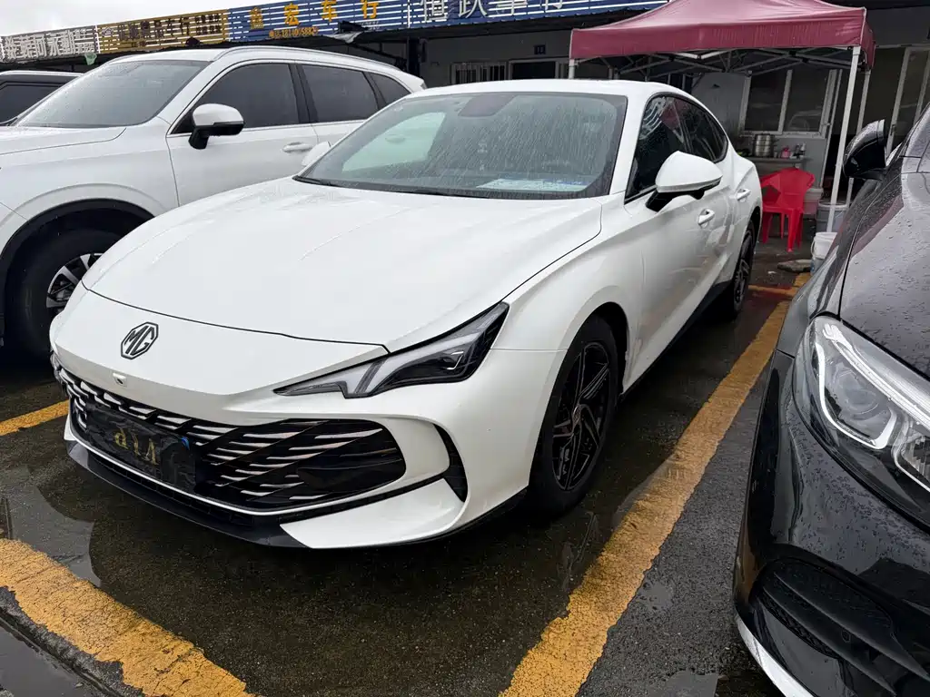 MG MG7