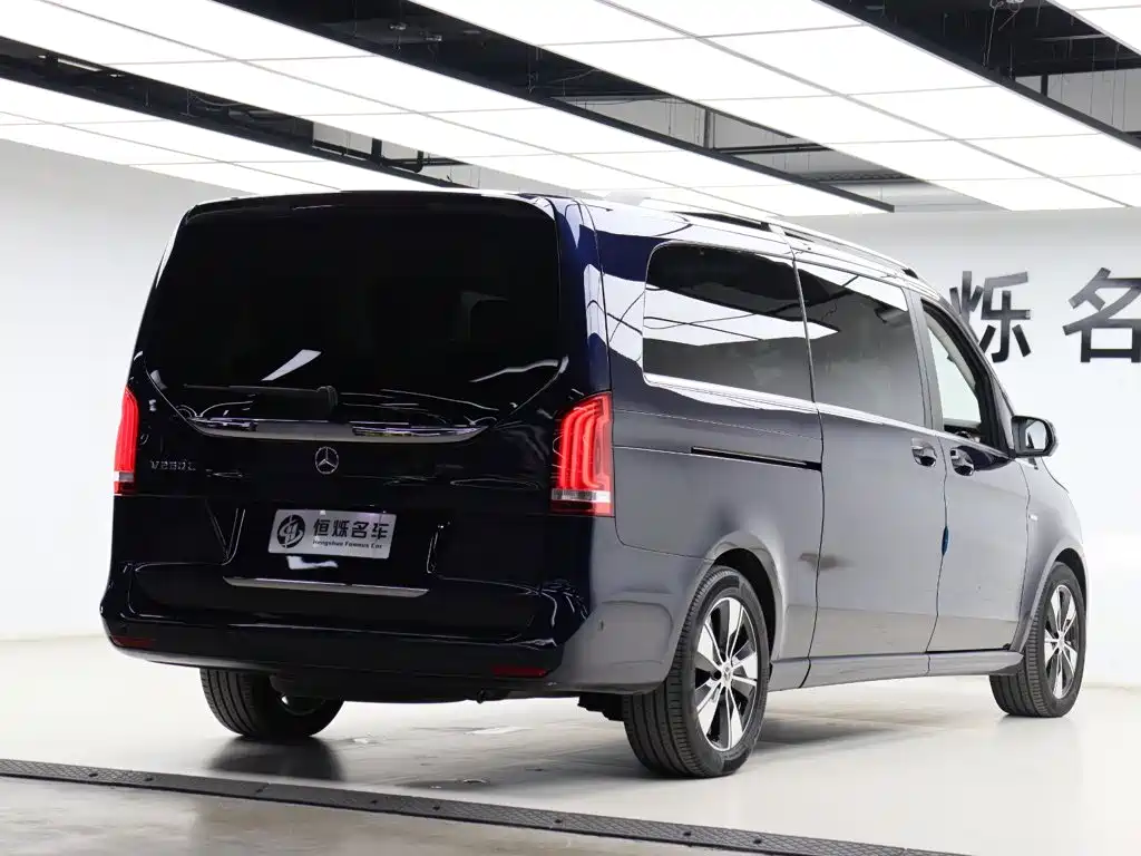 Mercedes-Benz V-Class — миниатюра 30