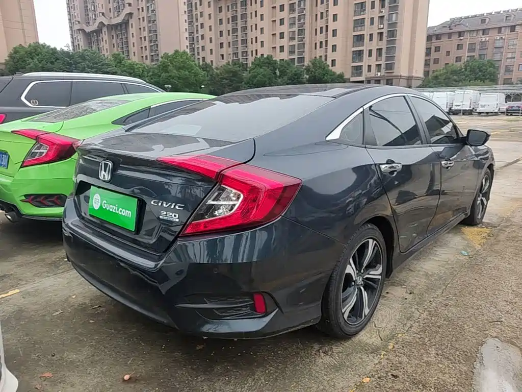 Honda Civic — миниатюра 7
