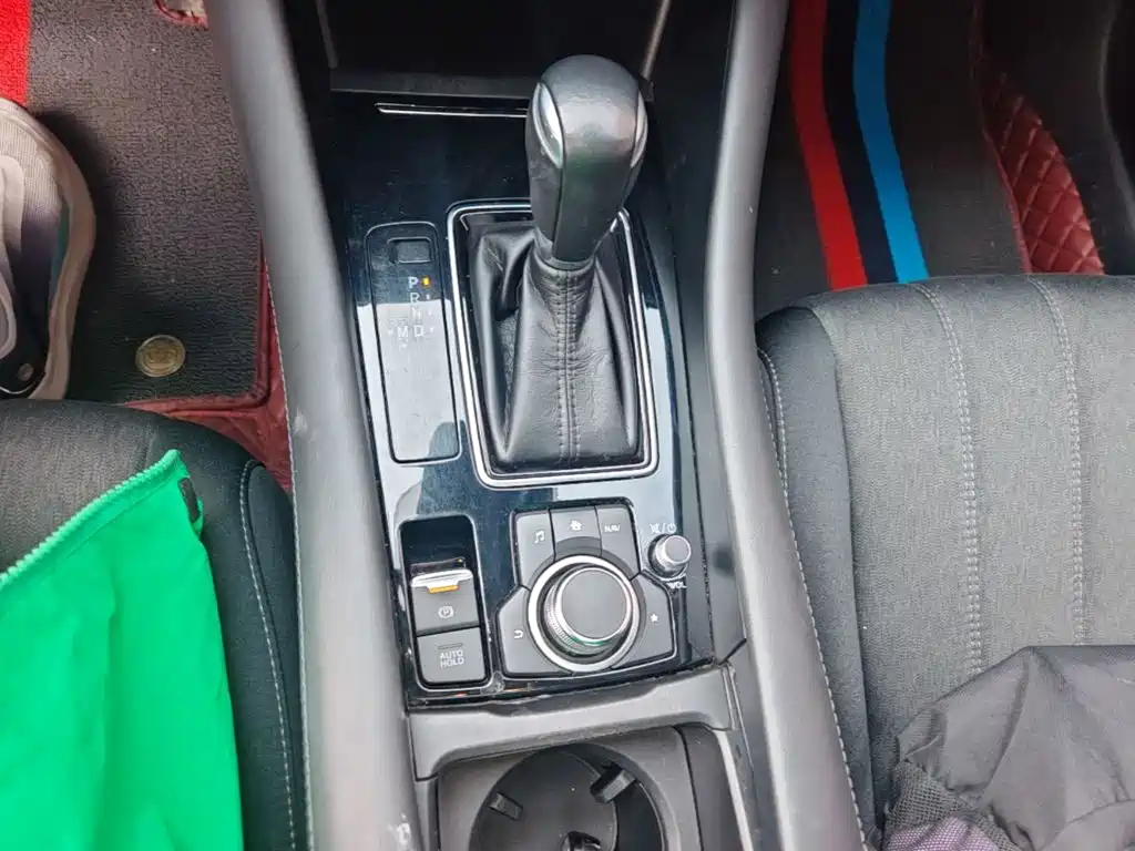 Mazda Atenza — миниатюра 10