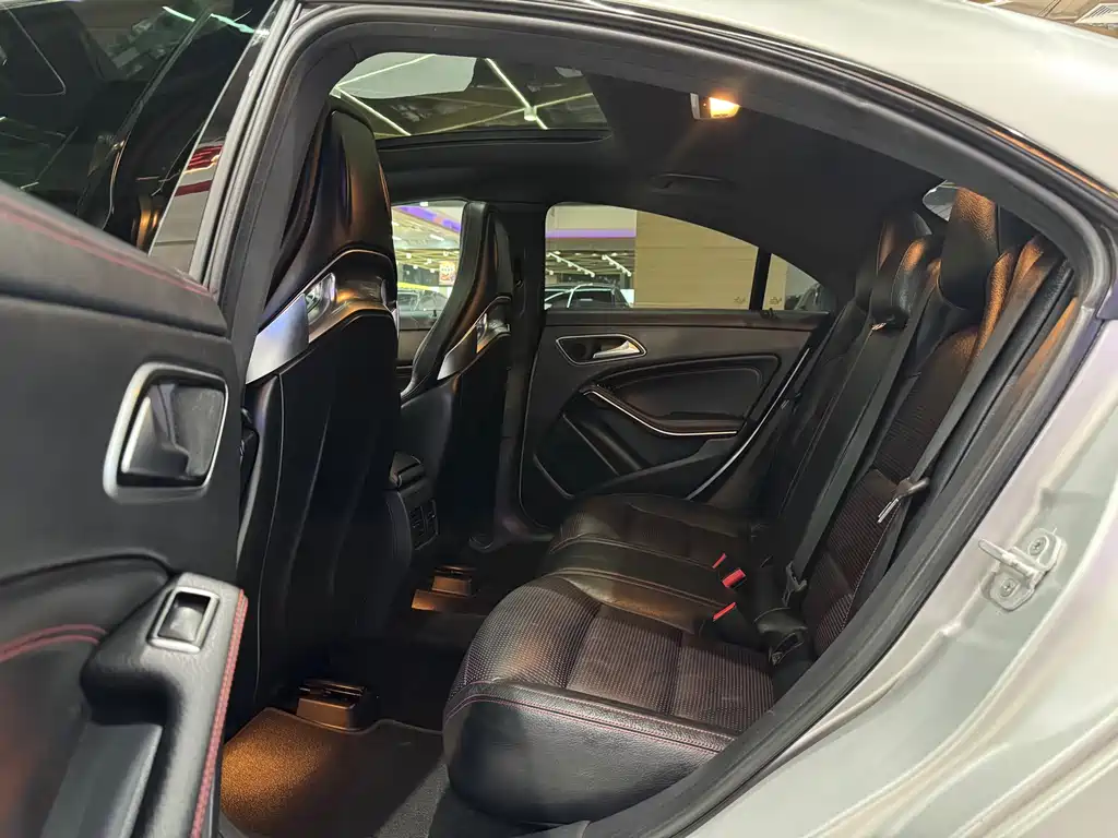 MERCEDES-BENZ CLA AMG