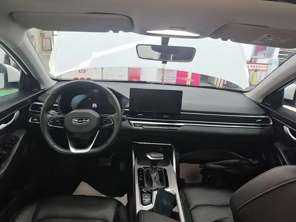 Geely Emgrand — миниатюра 10