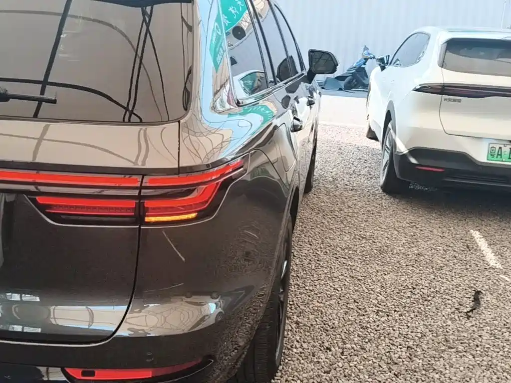 Li Auto Li ONE — миниатюра 8