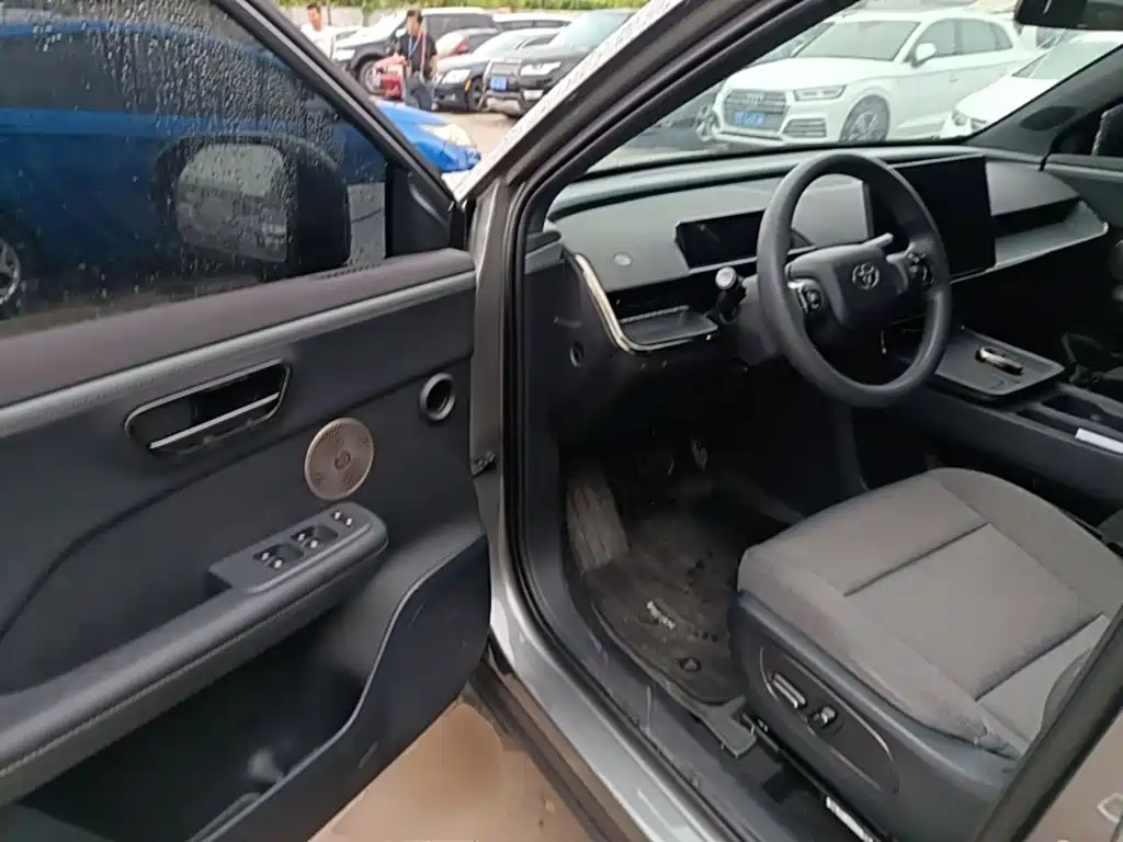Toyota bZ3X — миниатюра 16